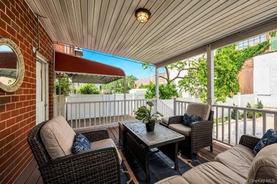Welcome to 529 Powell Street, a place you'll be proud to call - photo 5