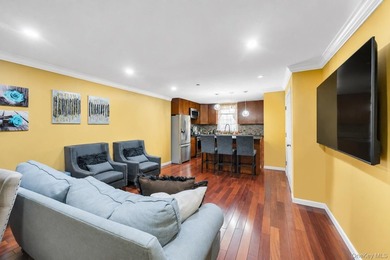 Welcome to 529 Powell Street, a place you'll be proud to call - photo 8