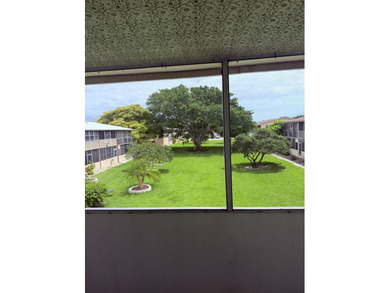 Fully remodeled unit on a quite tree lined street! Gated - photo 10