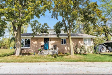 Lake Home For Sale in Suamico, Wisconsin