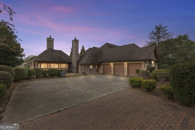 Welcome to a truly majestic residence nestled in the foothills - photo 2