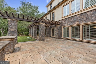 Welcome to a truly majestic residence nestled in the foothills - photo 10