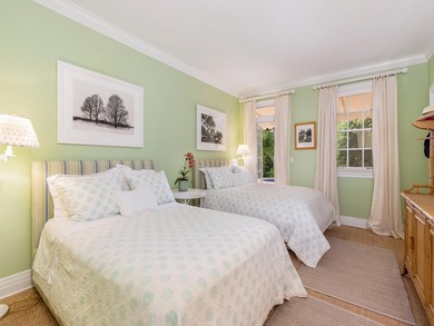 Wonderful Palm Beach cottage on a 14,029 SF lot on Garden Road - photo 17