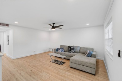 Completely Renovated 2/2 Ground-Floor Condo in Kings Point! - photo 19