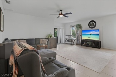 Welcome to Cape Coral's dream home! This beautifully maintained - photo 4