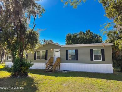 Lake George Home For Sale in Welaka Florida