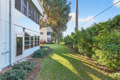 Completely Renovated 2/2 Ground-Floor Condo in Kings Point! - photo 45