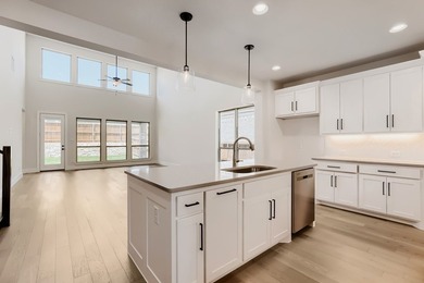 Gorgeous 2-story design from American Legend Homes featuring 4 - photo 7