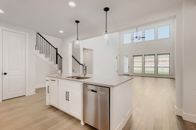 Gorgeous 2-story design from American Legend Homes featuring 4 - photo 8