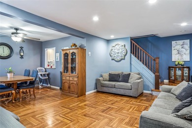 Welcome to this charming and well maintained Tudor Colonial one - photo 2
