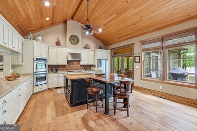 This spectacular 3,030-square-foot, 4-bedroom, 4-bathroom lake - photo 11