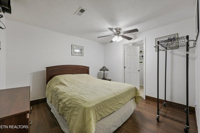 This one is priced WAY below comps, and is being sold AS IS. 637 - photo 12