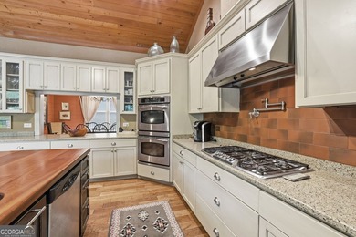 This spectacular 3,030-square-foot, 4-bedroom, 4-bathroom lake - photo 14