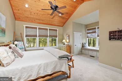 This spectacular 3,030-square-foot, 4-bedroom, 4-bathroom lake - photo 19