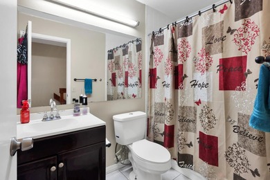 This charming lakefront 3-bedroom, 2.5-bath townhouse is ready - photo 22
