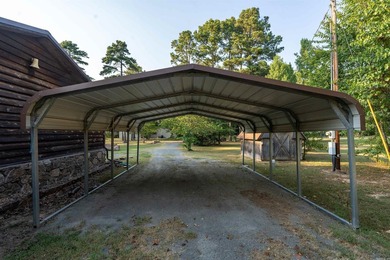 Spacious 3 bedroom and 2 bathroom cabin sitting on 1 acre - photo 23