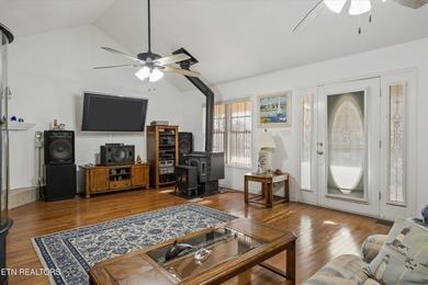 This one is priced WAY below comps, and is being sold AS IS. 637 - photo 24