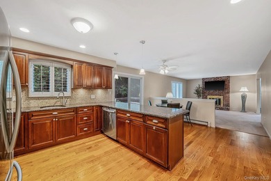 Spacious Contemporary Colonial situated on nearly an acre lot in - photo 9