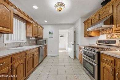 This one is priced WAY below comps, and is being sold AS IS. 637 - photo 31