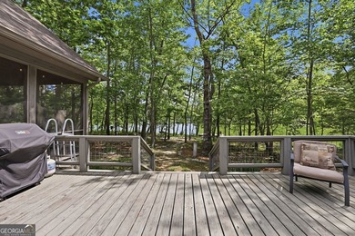 This spectacular 3,030-square-foot, 4-bedroom, 4-bathroom lake - photo 36