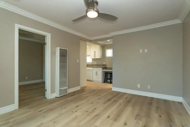 Amazing Price for this Cozy Residence in 'Highly Sought After' - photo 6