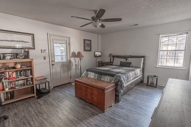 **Charming 3-Bedroom Home with Stunning Outdoor Living in Tern - photo 10
