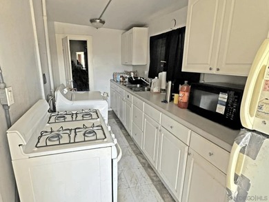 Seize this smart opportunity for buyers seeking flexibility - photo 6
