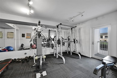 Available Now! Beautifully remodeled 1-bedroom, 1-bath residence