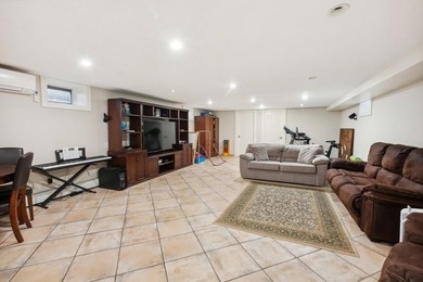 A Distinguished Bay Ridge Estate with Timeless Elegance & - photo 35