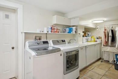 A Distinguished Bay Ridge Estate with Timeless Elegance & - photo 37