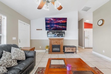 SELLER SAYS MAKE AN OFFER!! Vaulted ceilings, Main components of - photo 3
