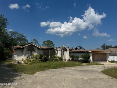 Lake Home For Sale in Deltona, Florida