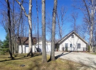 Lake Home For Sale in Effingham, Illinois