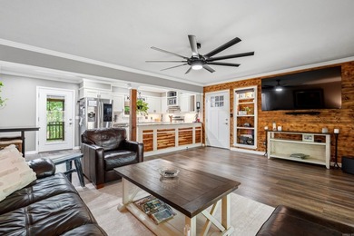 A wonderful 3/2 located in Hot Springs Village. It has been - photo 8