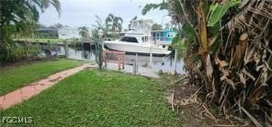 Caloosahatchee River Home For Sale in Fort Myers Florida