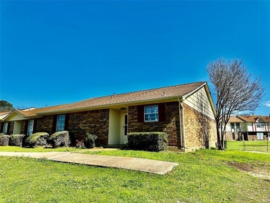 Mountain Creek Lake Townhome/Townhouse For Sale in Grand Prairie Texas