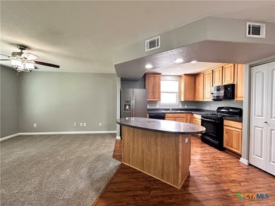 This amazing condo is located minutes from shopping, the river - photo 4