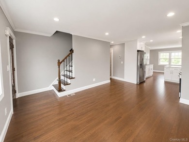 Welcome to this beautifully updated 4-bedroom, 2-bath Cape - photo 6
