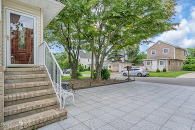 Welcome to this stunning, fully updated water view retreat in - photo 4