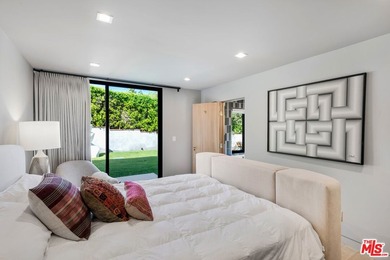 Gorgeously reimagined inside and out, this Point Dume residence - photo 27