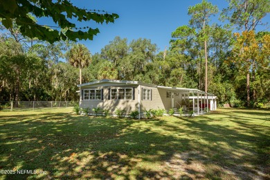 Lake George Home For Sale in Welaka Florida