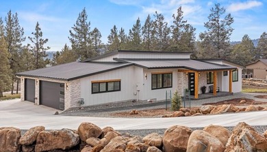 Upper Klamath Lake Home For Sale in Klamath Falls Oregon