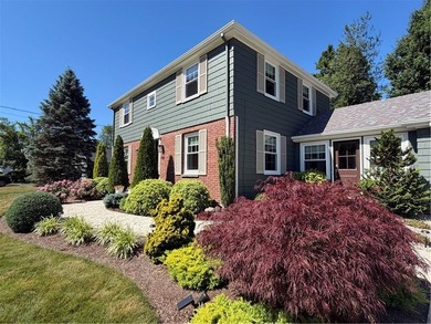Stunning Turn-Key Colonial ideally located in Governor Francis - photo 3