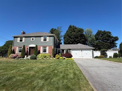 Stunning Turn-Key Colonial ideally located in Governor Francis - photo 4