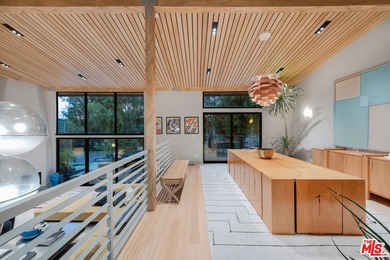 Gorgeously reimagined inside and out, this Point Dume residence - photo 35