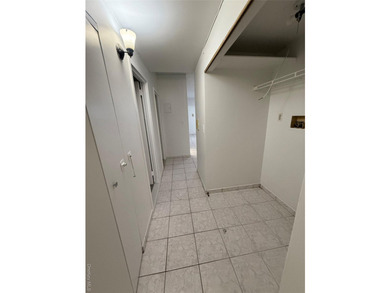 Bright and spacious 3 bedroom, 1 & 2 bathroom, 2nd floor - photo 36