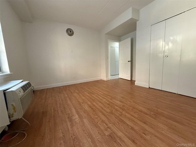 Bright and spacious 3 bedroom, 1 & 2 bathroom, 2nd floor - photo 39