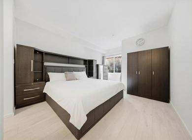 Outstanding value in a rapidly growing community. This bright - photo 4