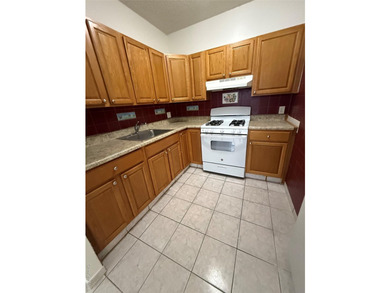 Bright and spacious 3 bedroom, 1 & 2 bathroom, 2nd floor - photo 44