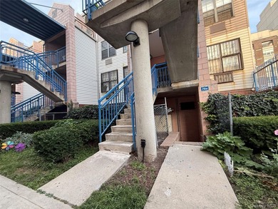 Bright and spacious 3 bedroom, 1 & 2 bathroom, 2nd floor - photo 47